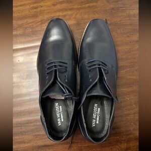 Van Heusen Men's Navy Blue Memory Foam Leather Shoes